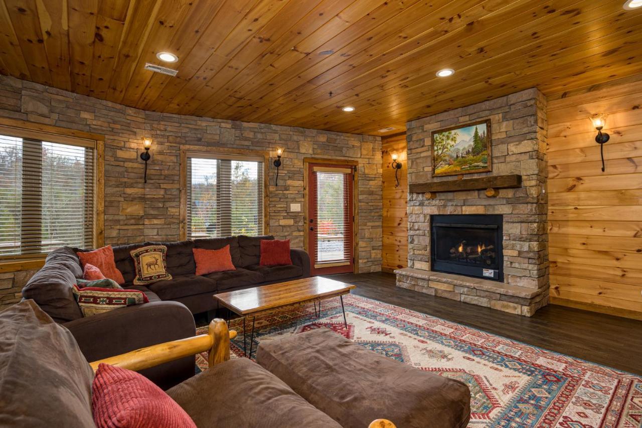 Ridge View Lodge Nature And Mountain View - Hot Tub - Firepit - Yard - Games Gatlinburg Exterior photo