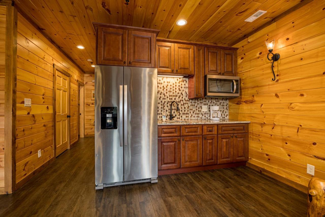 Ridge View Lodge Nature And Mountain View - Hot Tub - Firepit - Yard - Games Gatlinburg Exterior photo
