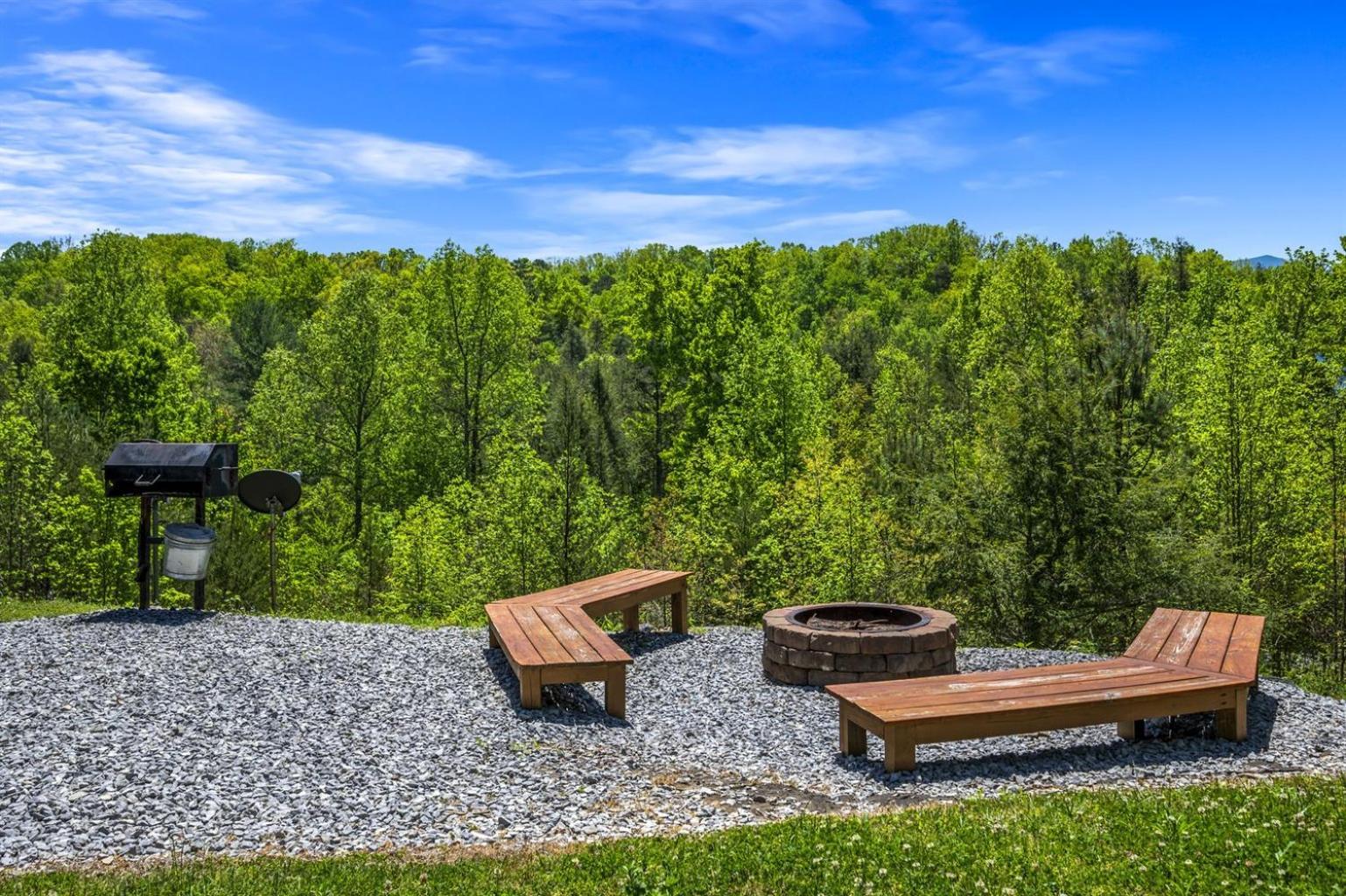 Ridge View Lodge Nature And Mountain View - Hot Tub - Firepit - Yard - Games Gatlinburg Exterior photo